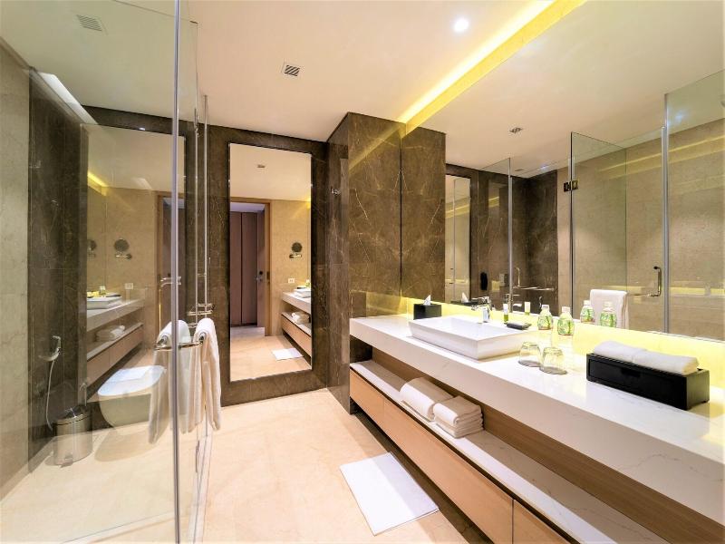 Courtyard By Marriott Vadodara image
