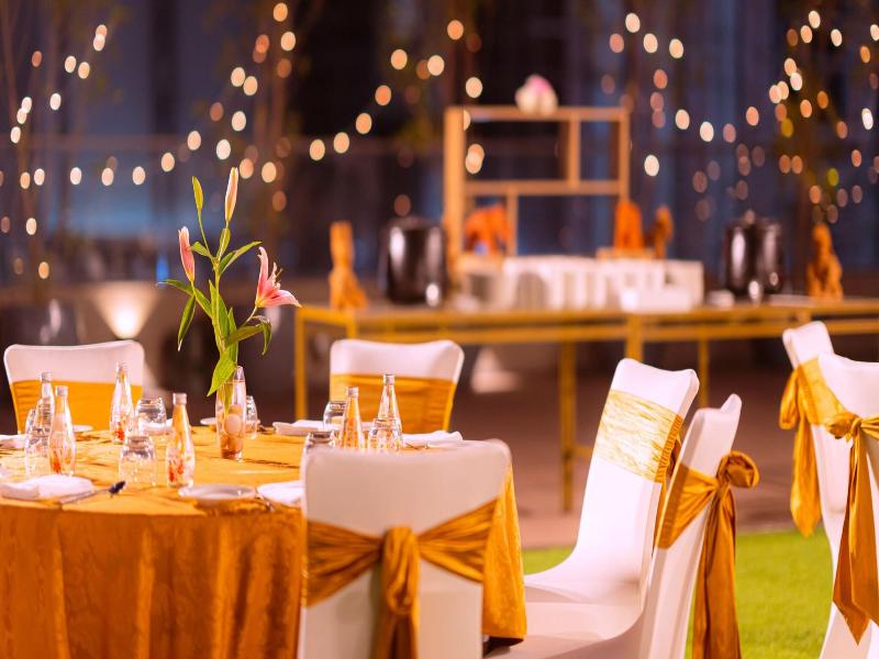 Courtyard By Marriott Vadodara image