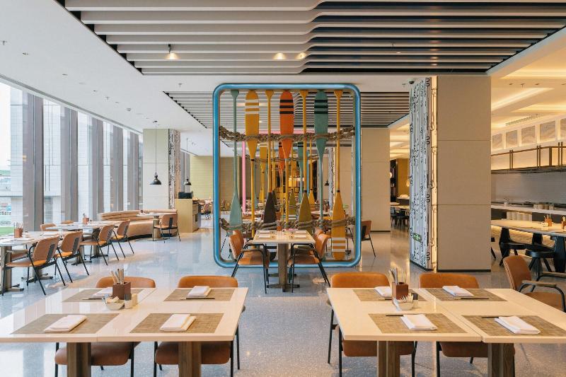 Aloft Yantai image