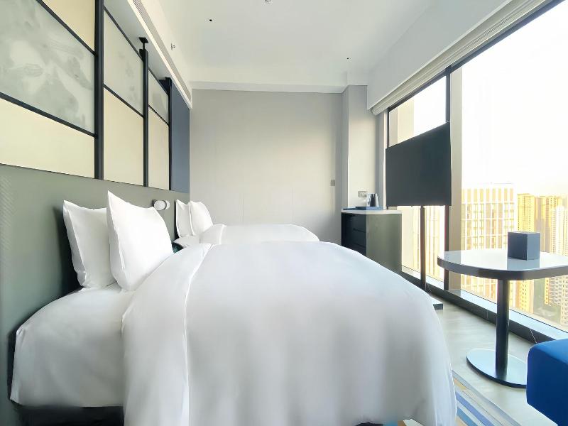 Aloft Yantai image