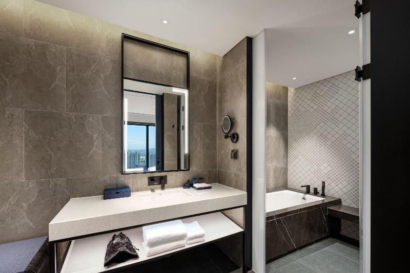 Aloft Yantai image