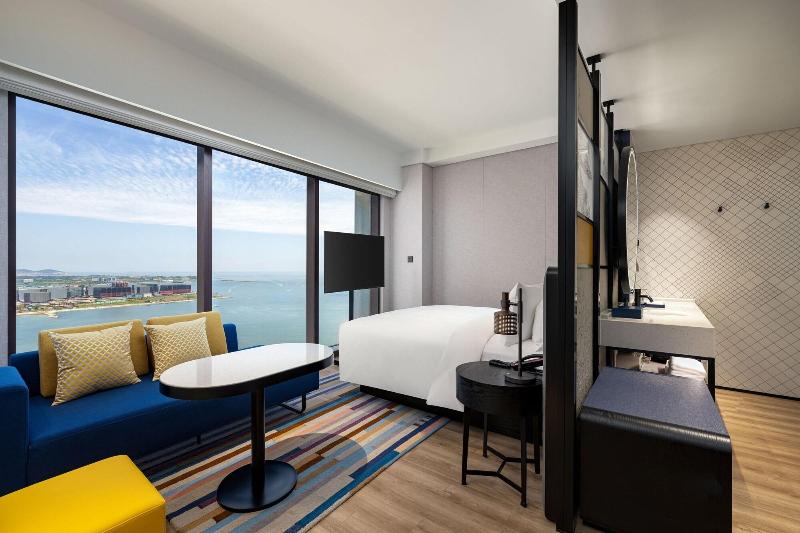 Aloft Yantai image