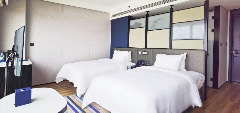 Aloft Yantai image
