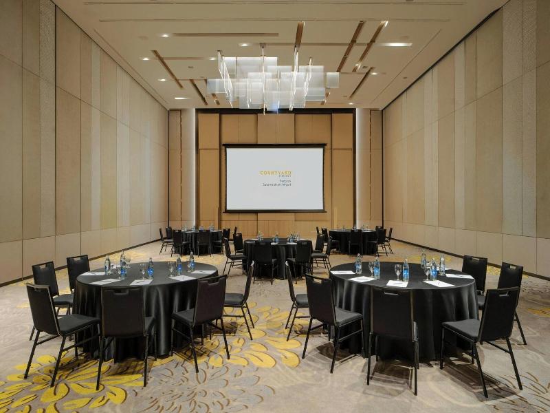 Courtyard By Marriott Bangkok Suvarnabhumi Airport image