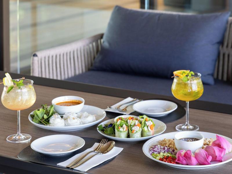 Courtyard By Marriott Bangkok Suvarnabhumi Airport image