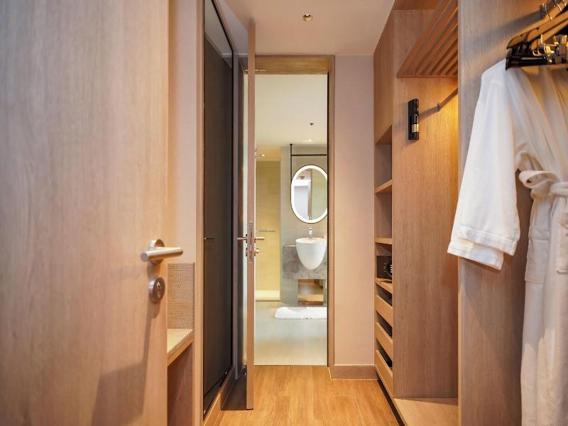 Courtyard By Marriott Bangkok Suvarnabhumi Airport image