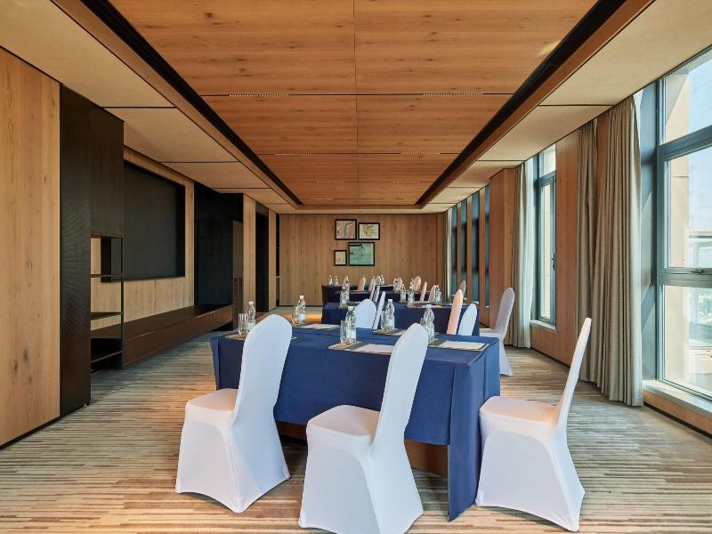 Four Points By Sheraton Nantong Haimen image