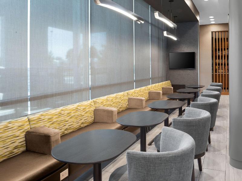 Springhill Suites By Marriott Roanoke North