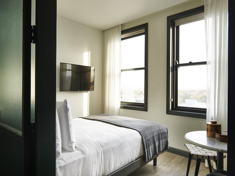 The Robey Chicago A Member Of Design Hotels image