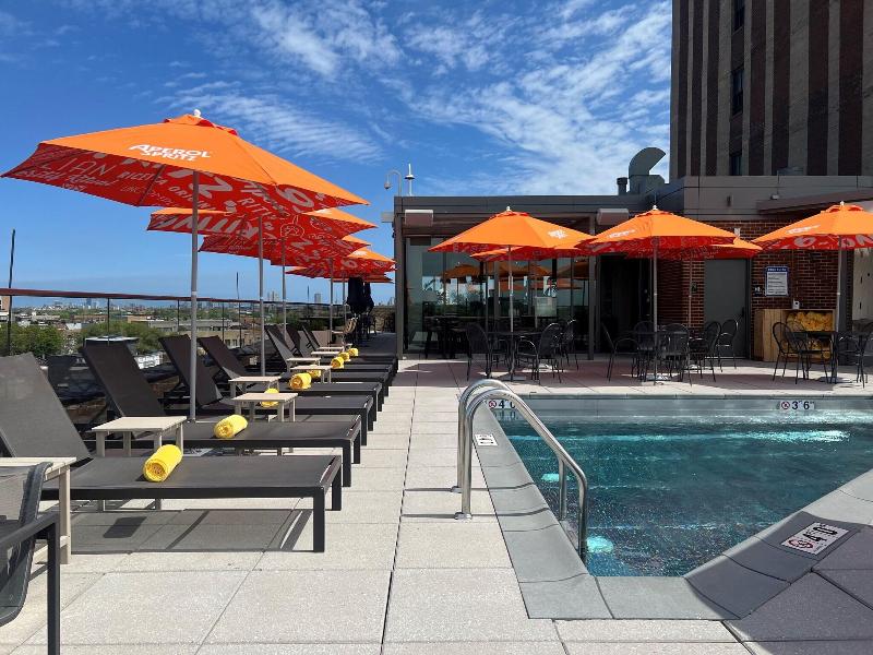 The Robey Chicago A Member Of Design Hotels image