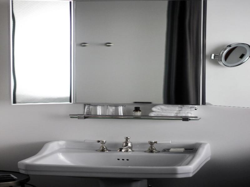 The Robey Chicago A Member Of Design Hotels image