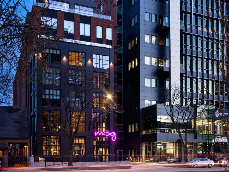 Moxy Madison Downtown image