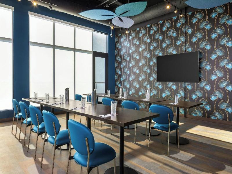Moxy Madison Downtown image