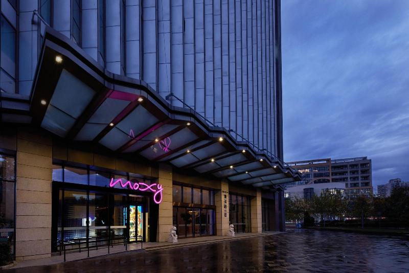 Moxy Shanghai Xuhui image