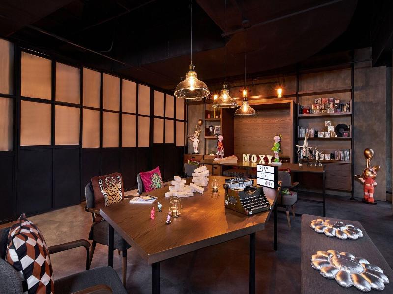 Moxy Shanghai Xuhui image