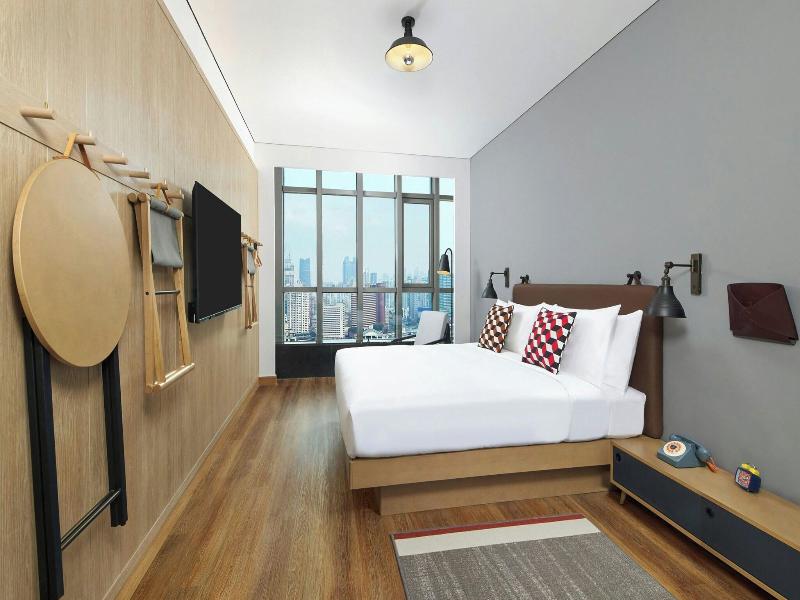 Moxy Shanghai Xuhui image