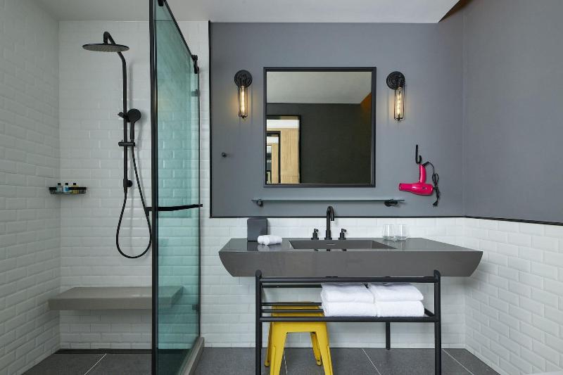 Moxy Shanghai Xuhui image