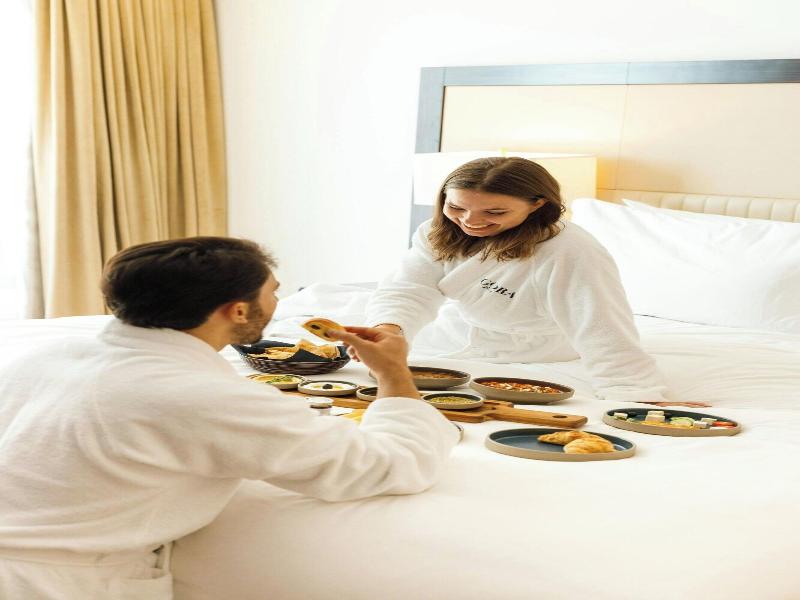 Agora Doha Autograph Collection image