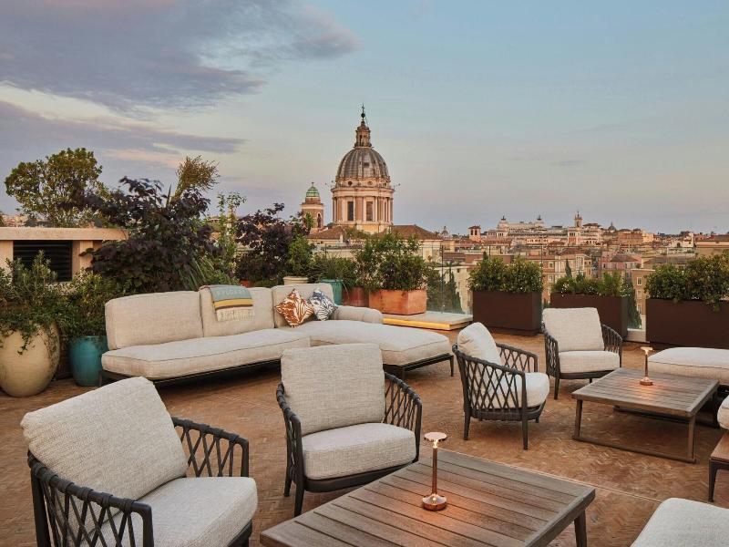 Bulgari Hotel Roma image