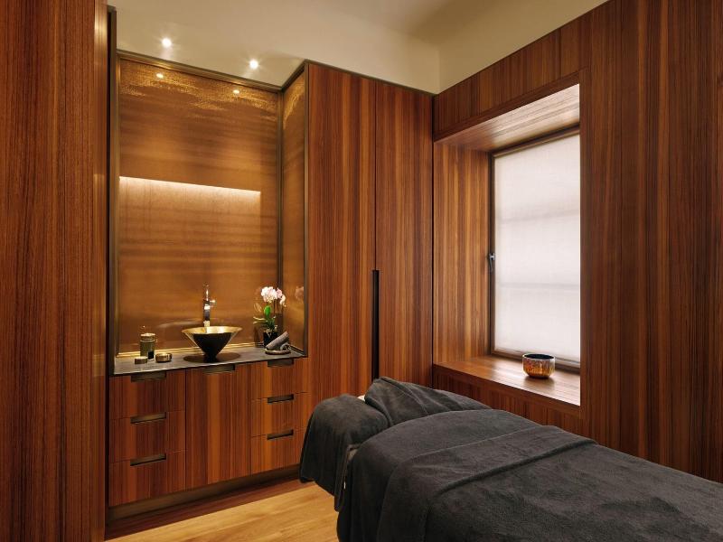 Bulgari Hotel Roma image