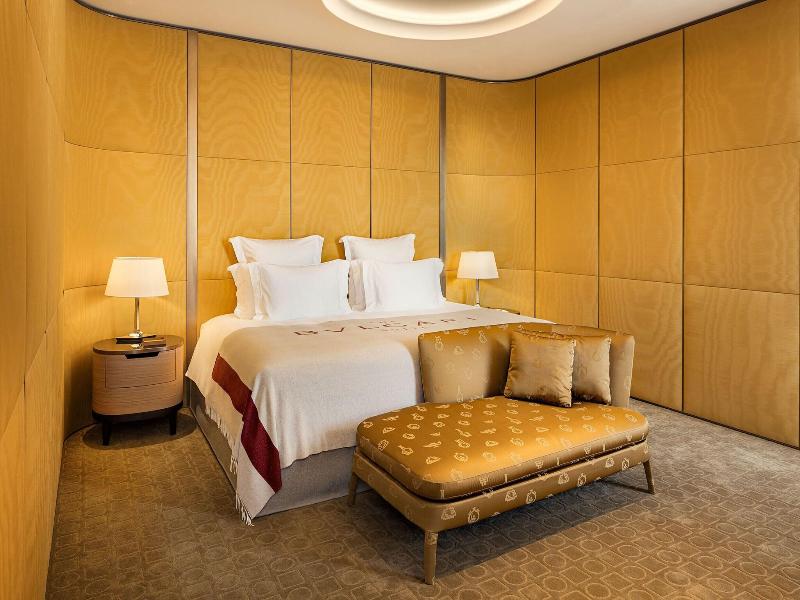 Bulgari Hotel Roma image
