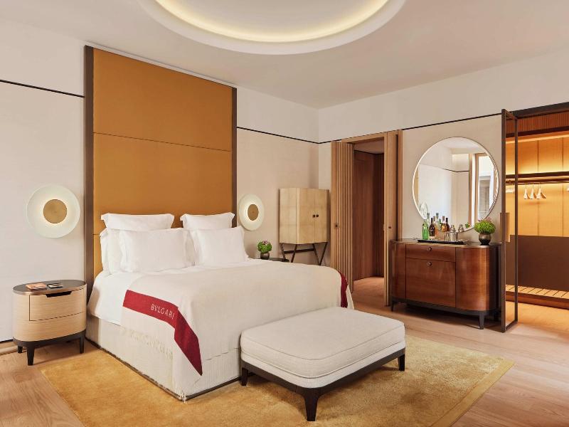 Bulgari Hotel Roma image