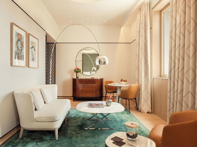Bulgari Hotel Roma image