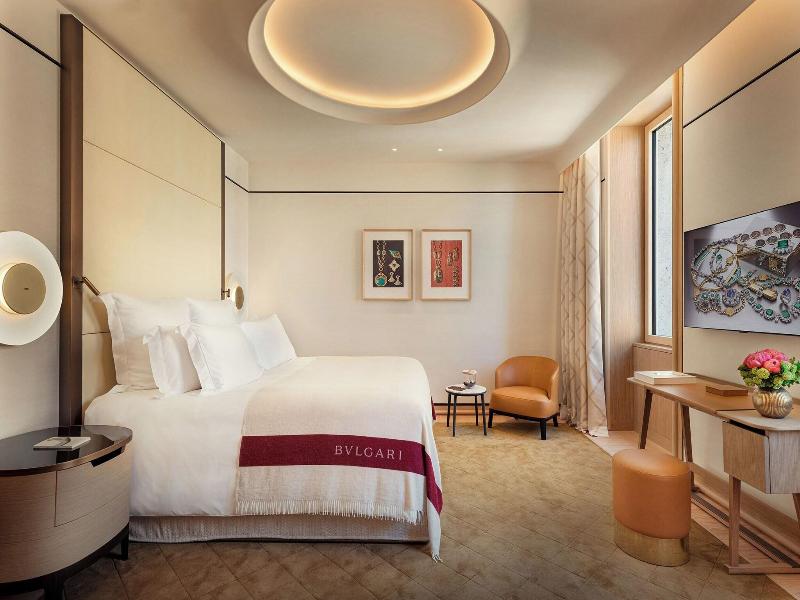 Bulgari Hotel Roma image