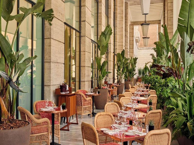 Bulgari Hotel Roma image