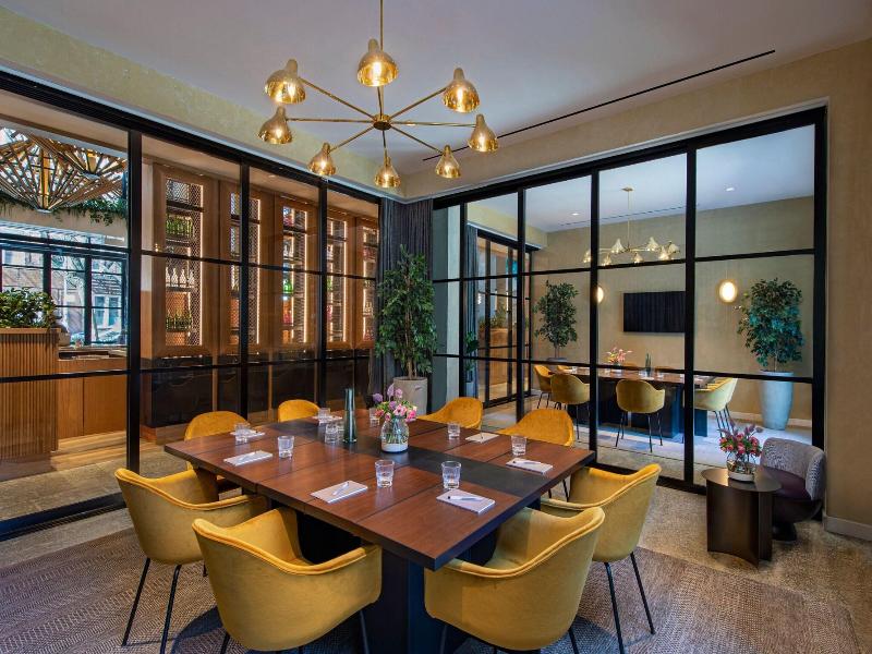 Moxy Brooklyn Willamsburg image