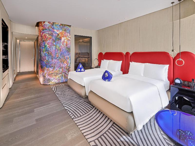 QUADRUPLE TWO DOUBLE BEDS