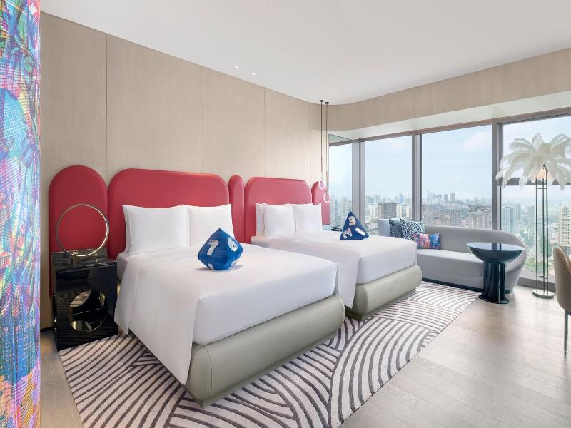 QUADRUPLE TWO DOUBLE BEDS