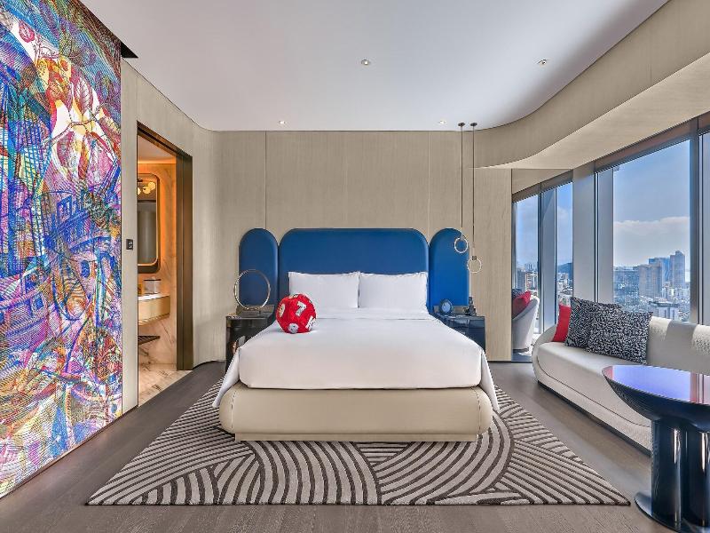 DOUBLE CITY VIEW KING BED