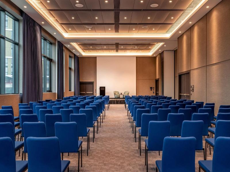 Geneva Marriott Hotel image