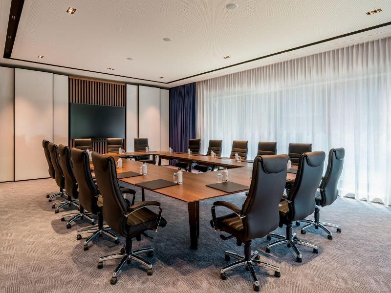 Geneva Marriott Hotel image
