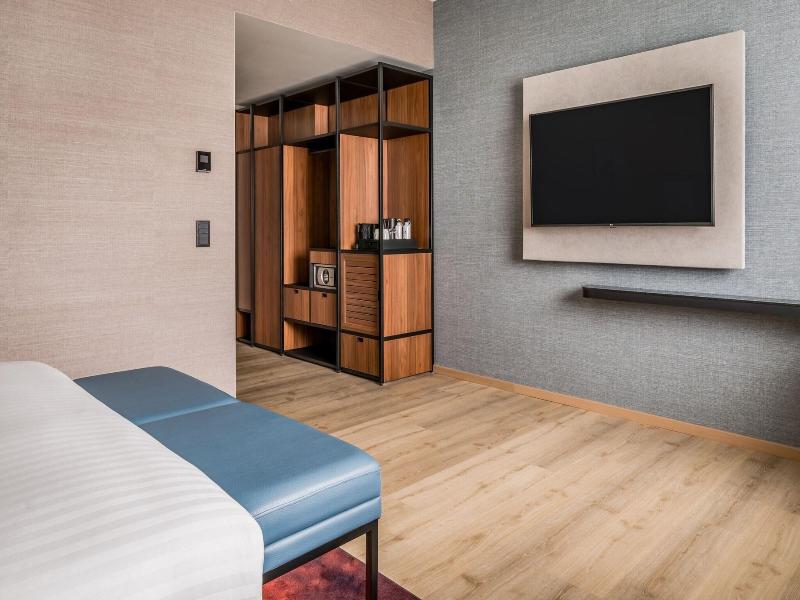Geneva Marriott Hotel image