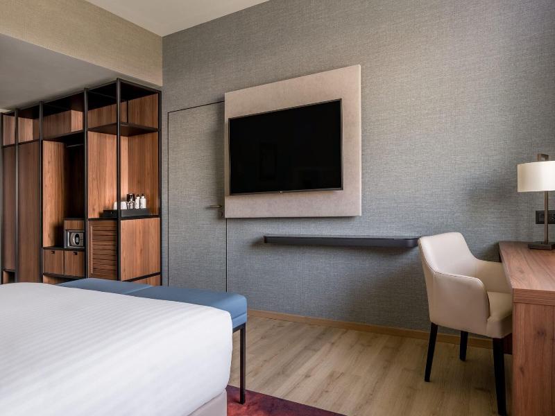 Geneva Marriott Hotel image