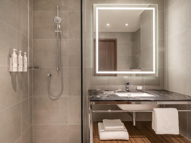 Geneva Marriott Hotel image