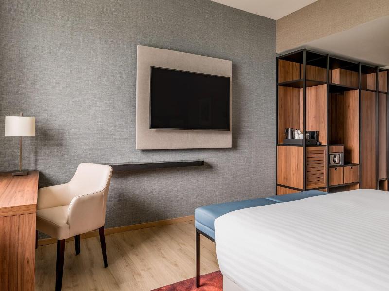 Geneva Marriott Hotel image