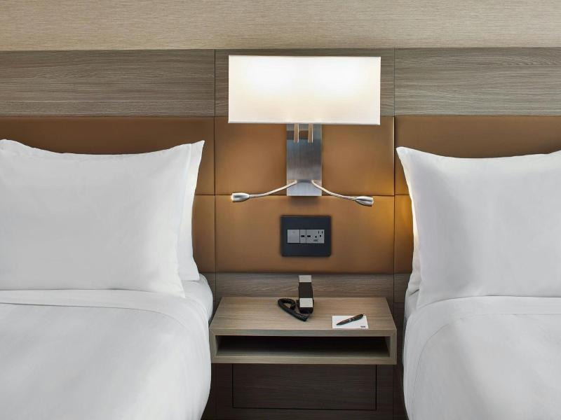 Ac Hotel By Marriott Sacramento image