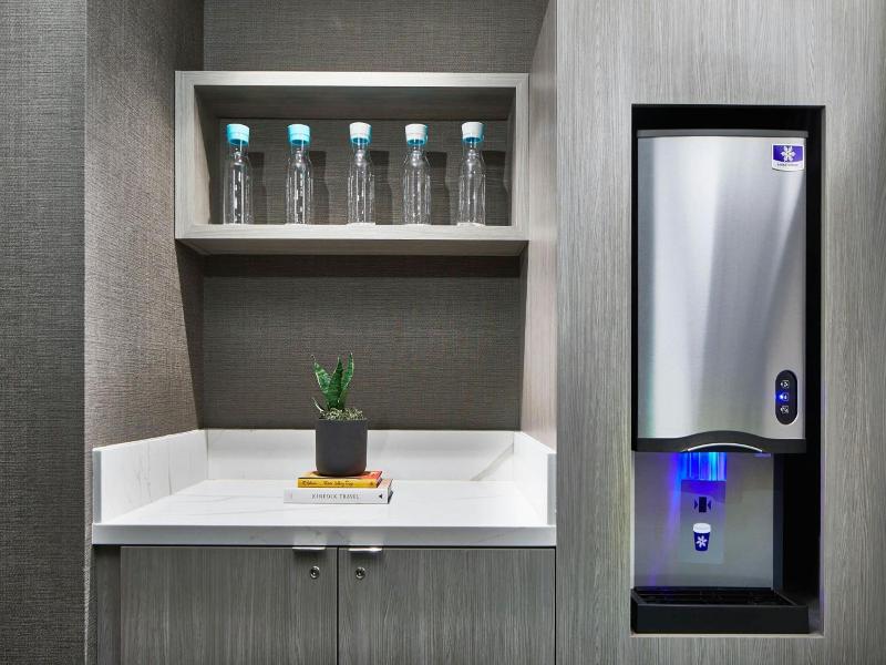 Ac Hotel By Marriott Sacramento image