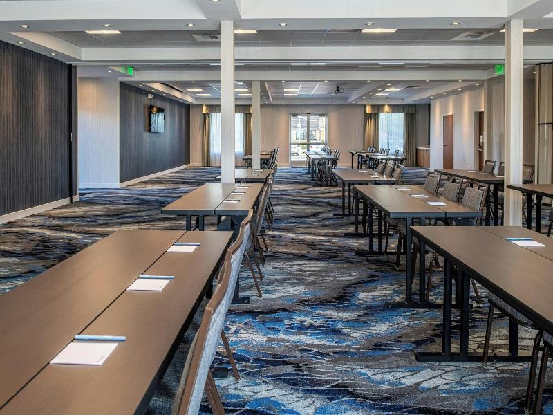 Fairfield By Marriott Inn Suites Winters Davis image