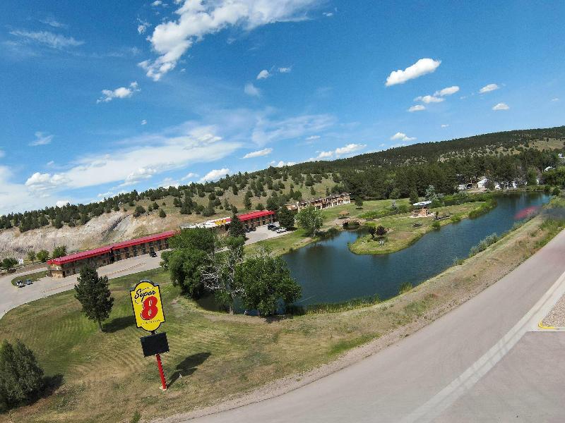 Super 8 By Wyndham Newcastle Wy image