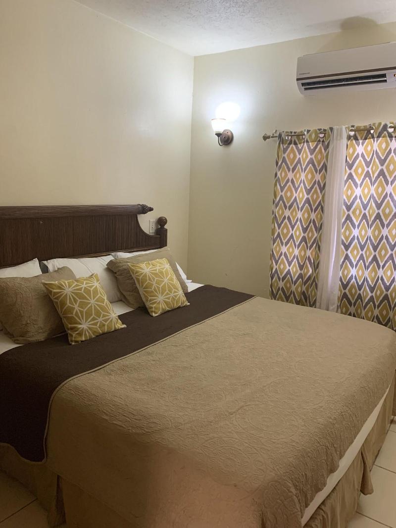 Connie S Comfort Suites image