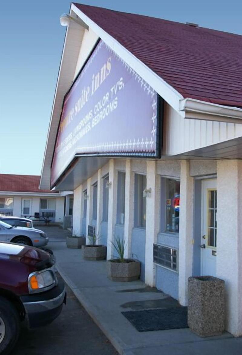 Centre Suites Inns Motel image