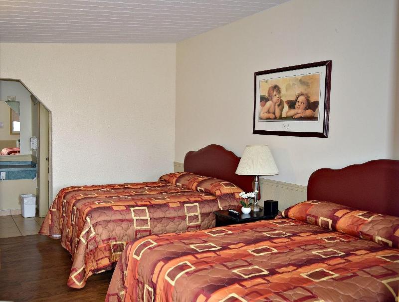 Centre Suites Inns Motel image
