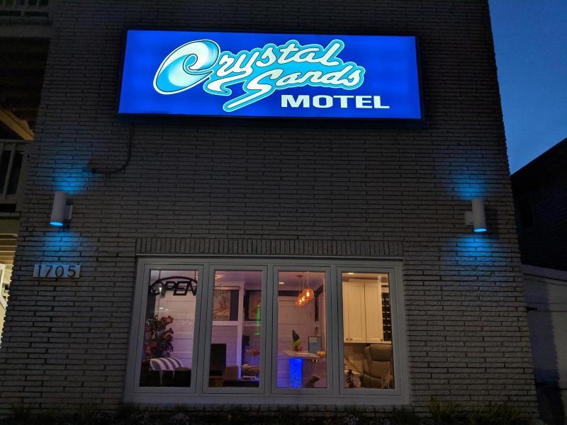 Crystal Sands Motel — exterior view