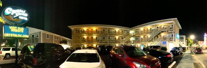 Crystal Sands Motel — general view