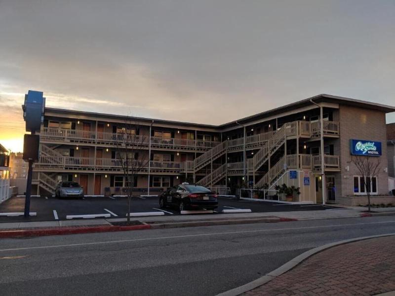 Crystal Sands Motel image
