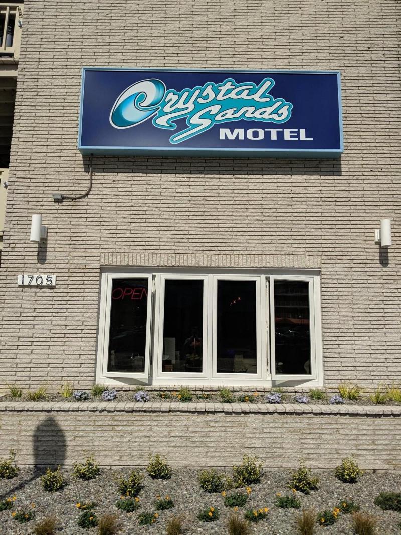 Crystal Sands Motel image